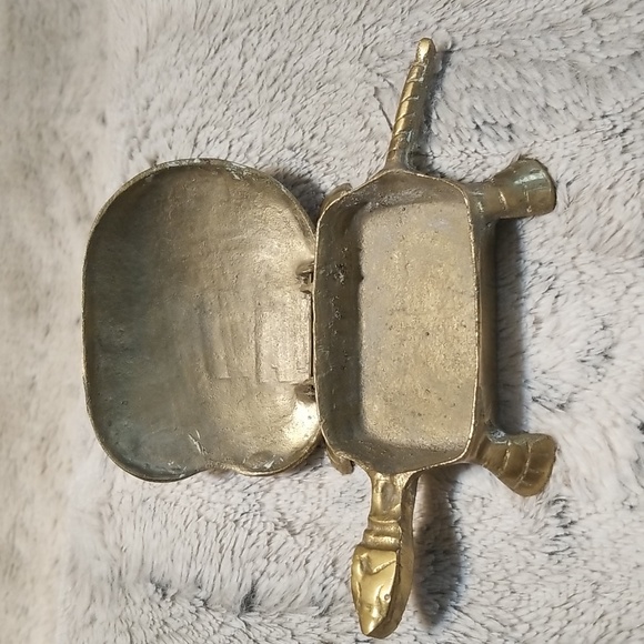 VINTAGE BRASS TURTLE TRINKET BOX, 6 5" x 3", Good Condition - Picture 2 of 7